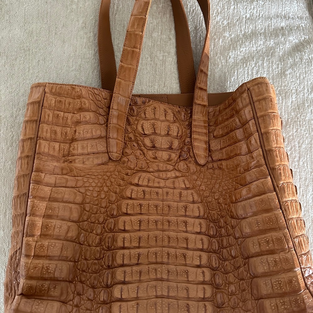 Stefano Laviano Tote